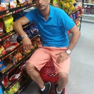 Meet your Posher, Cesar